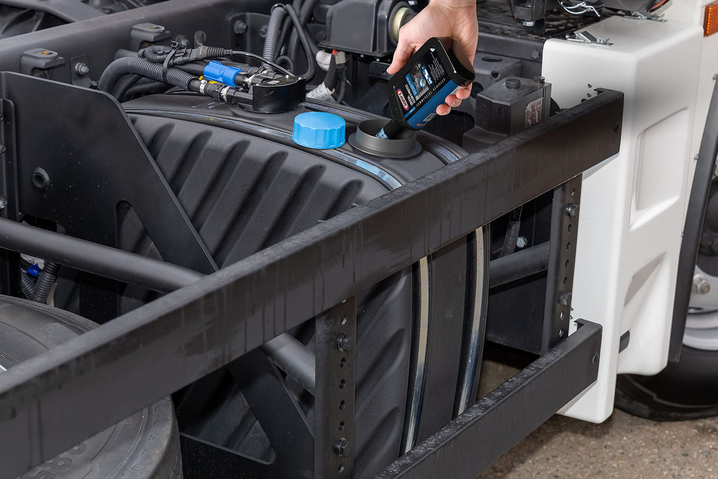 Wynn's Crystal Clean & Protect – Aditivo para Uso en AdBlue®– Previene la cristalización en Sistemas SCR – Mejora el Rendimiento del Tratamiento de emisiones en vehículos diésel – 125 ml